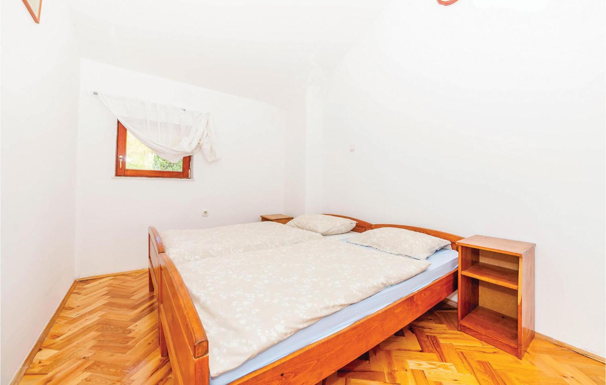 7 Bedroom Pet Friendly Home In Crni Kal Crni Kal  Екстериор снимка