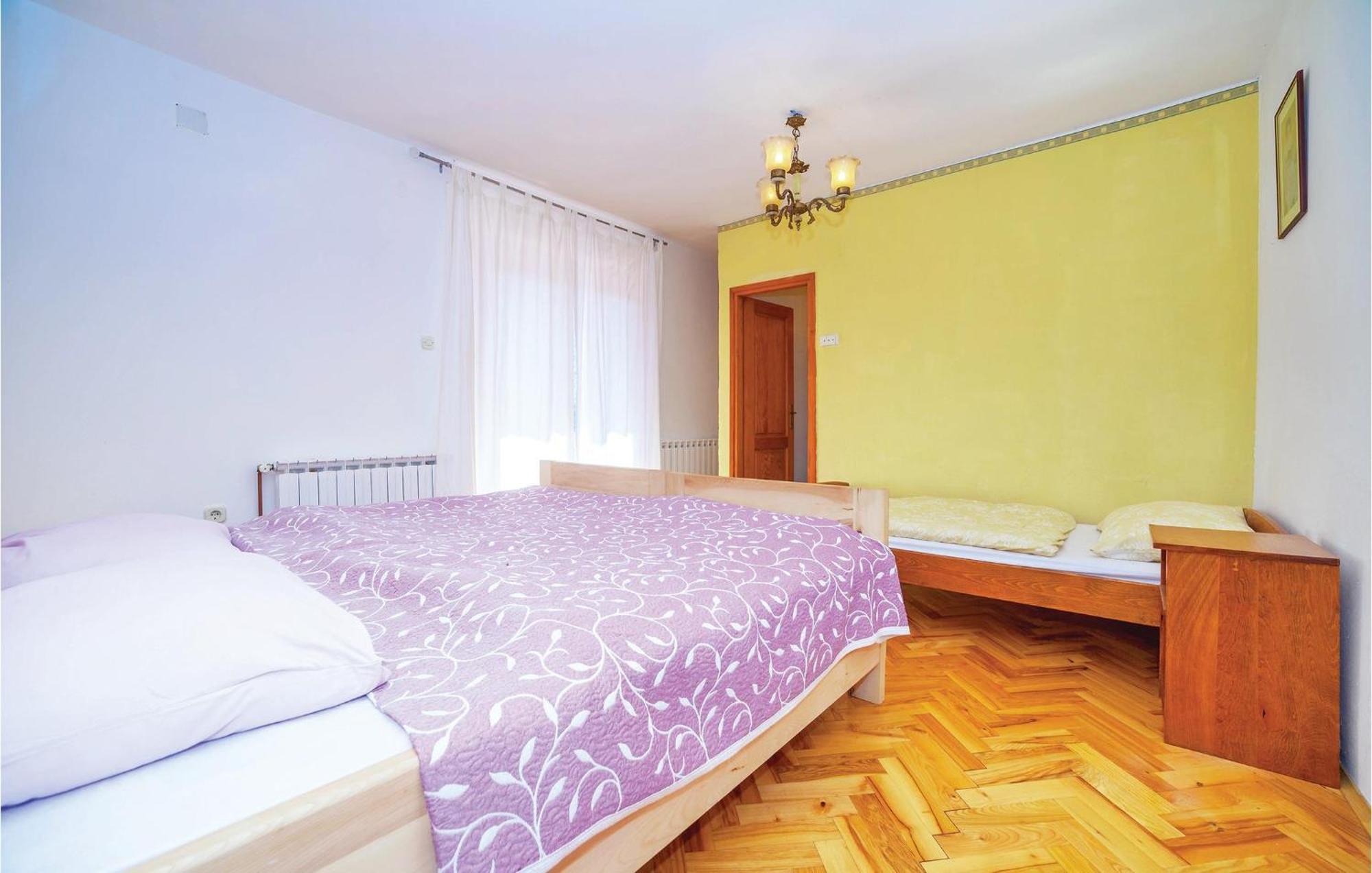 7 Bedroom Pet Friendly Home In Crni Kal Crni Kal  Екстериор снимка