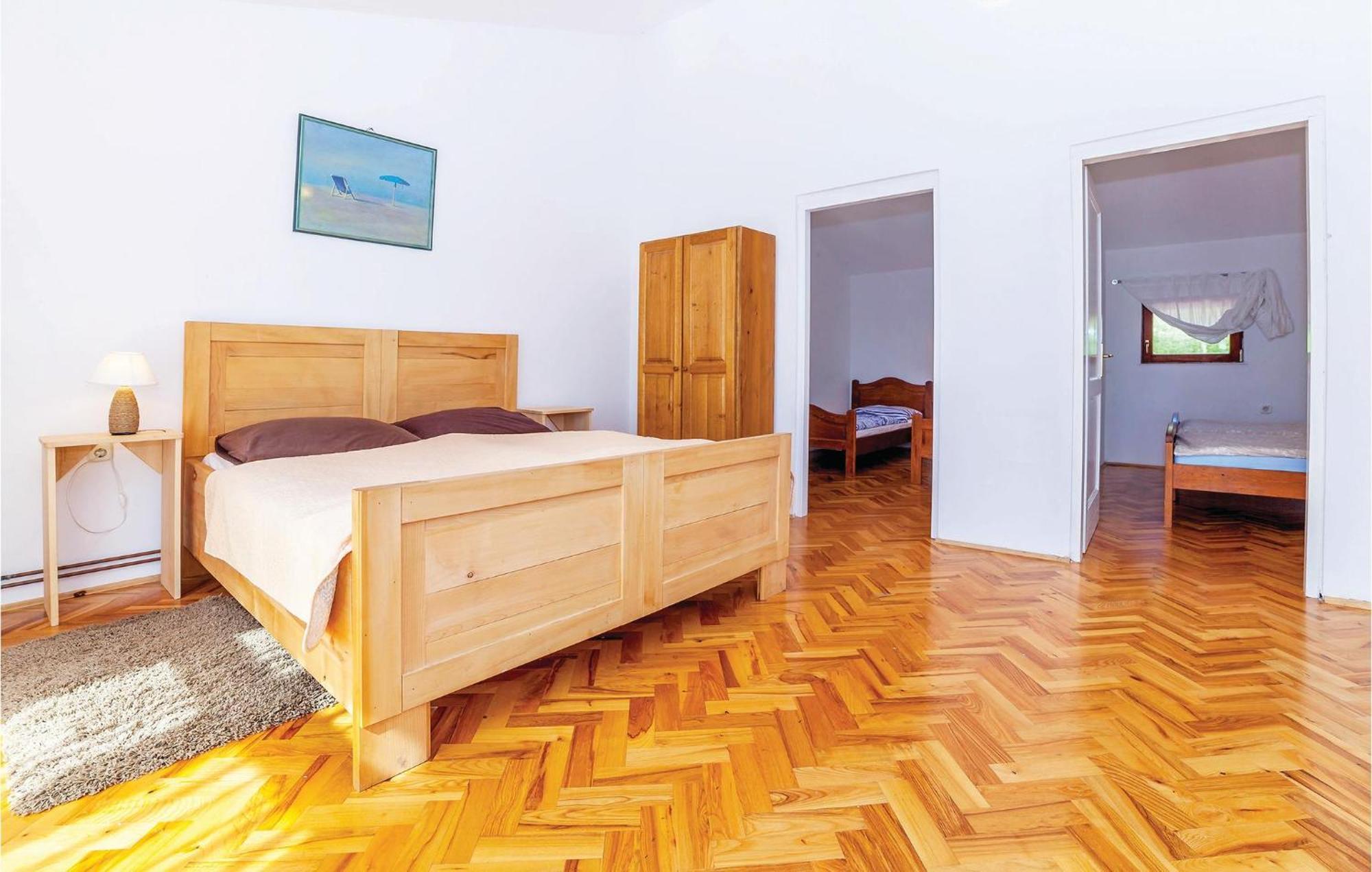 7 Bedroom Pet Friendly Home In Crni Kal Crni Kal  Екстериор снимка