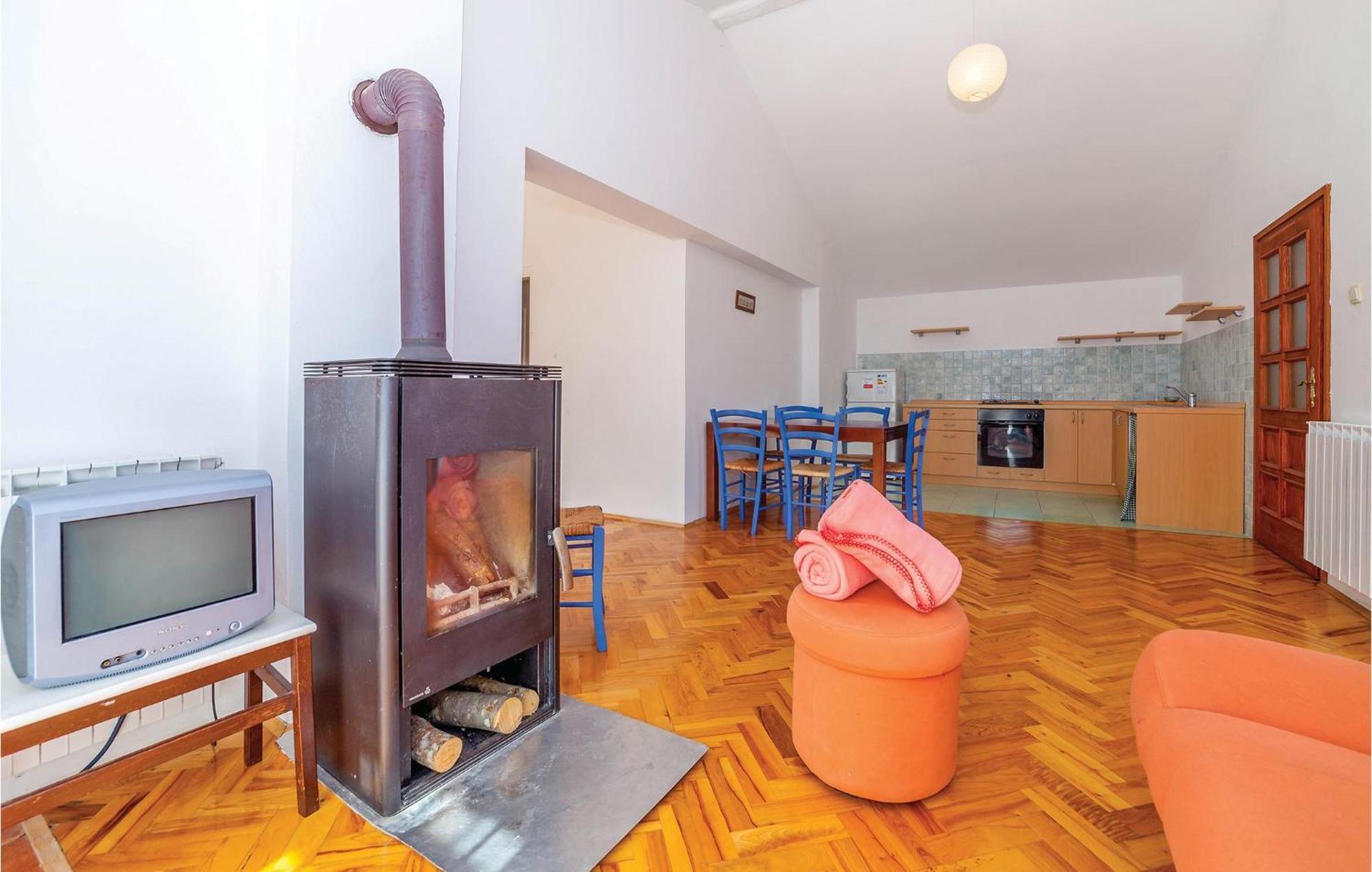 7 Bedroom Pet Friendly Home In Crni Kal Crni Kal  Екстериор снимка