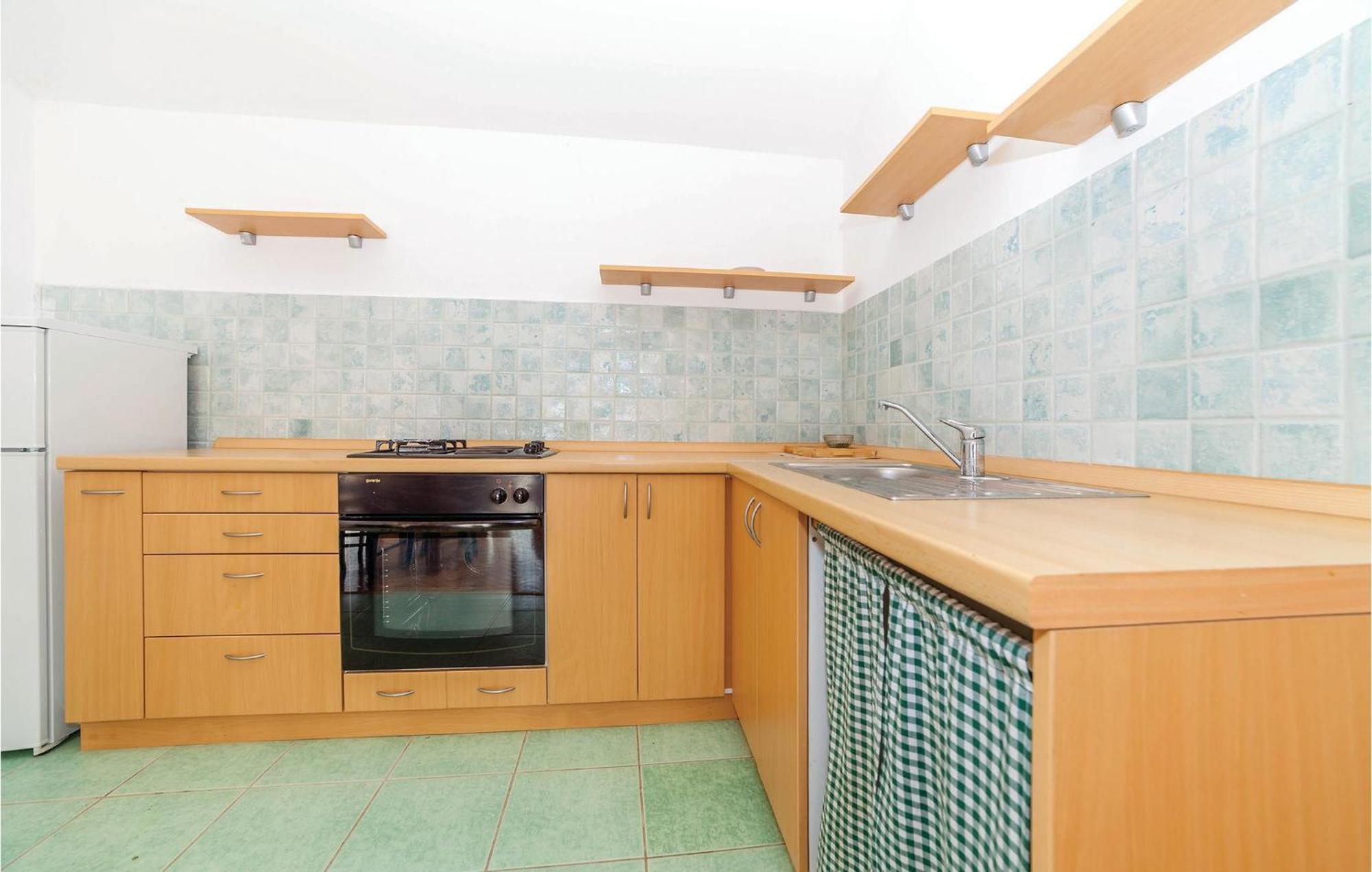7 Bedroom Pet Friendly Home In Crni Kal Crni Kal  Екстериор снимка