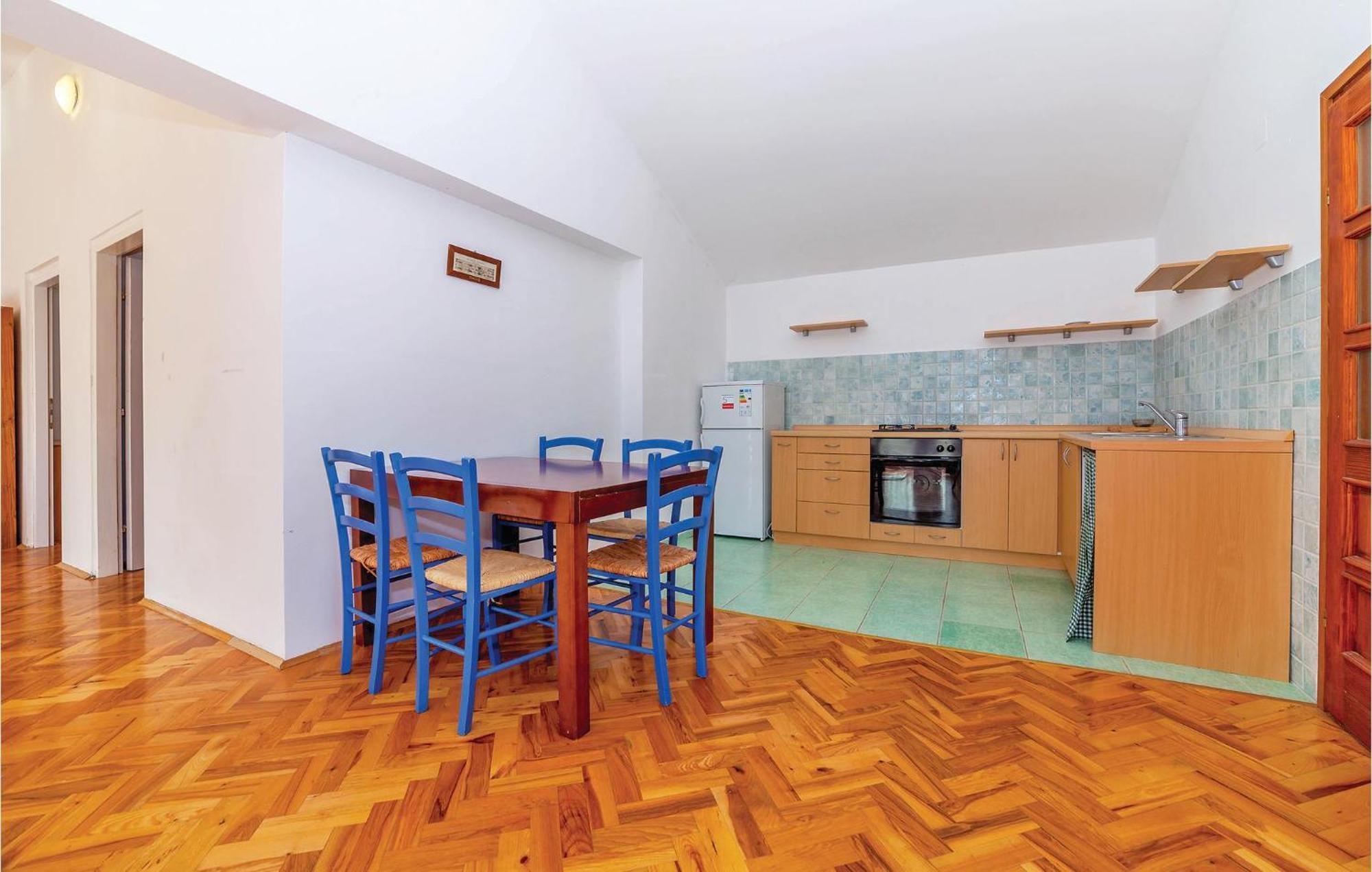 7 Bedroom Pet Friendly Home In Crni Kal Crni Kal  Екстериор снимка
