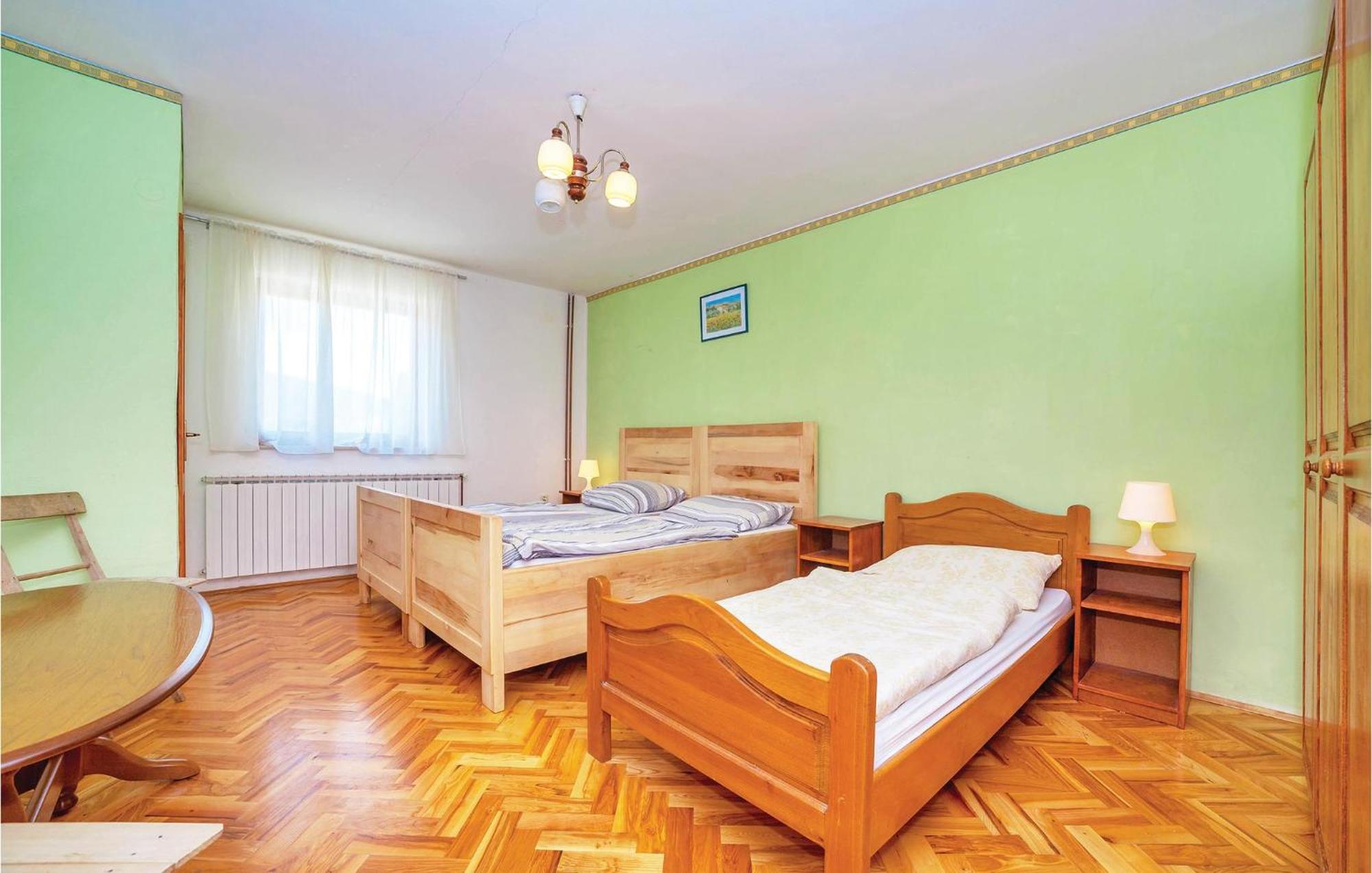 7 Bedroom Pet Friendly Home In Crni Kal Crni Kal  Екстериор снимка