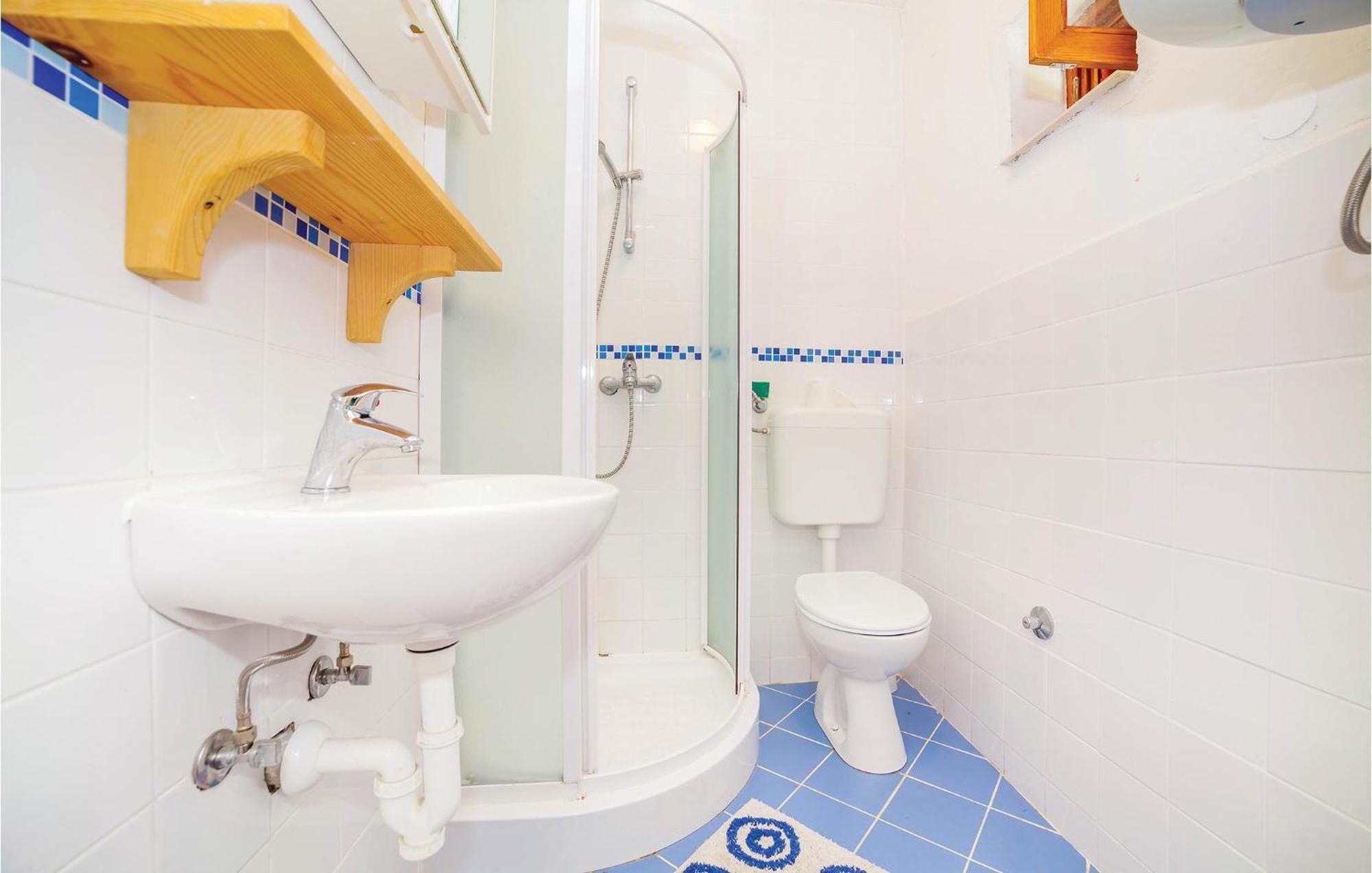 7 Bedroom Pet Friendly Home In Crni Kal Crni Kal  Екстериор снимка