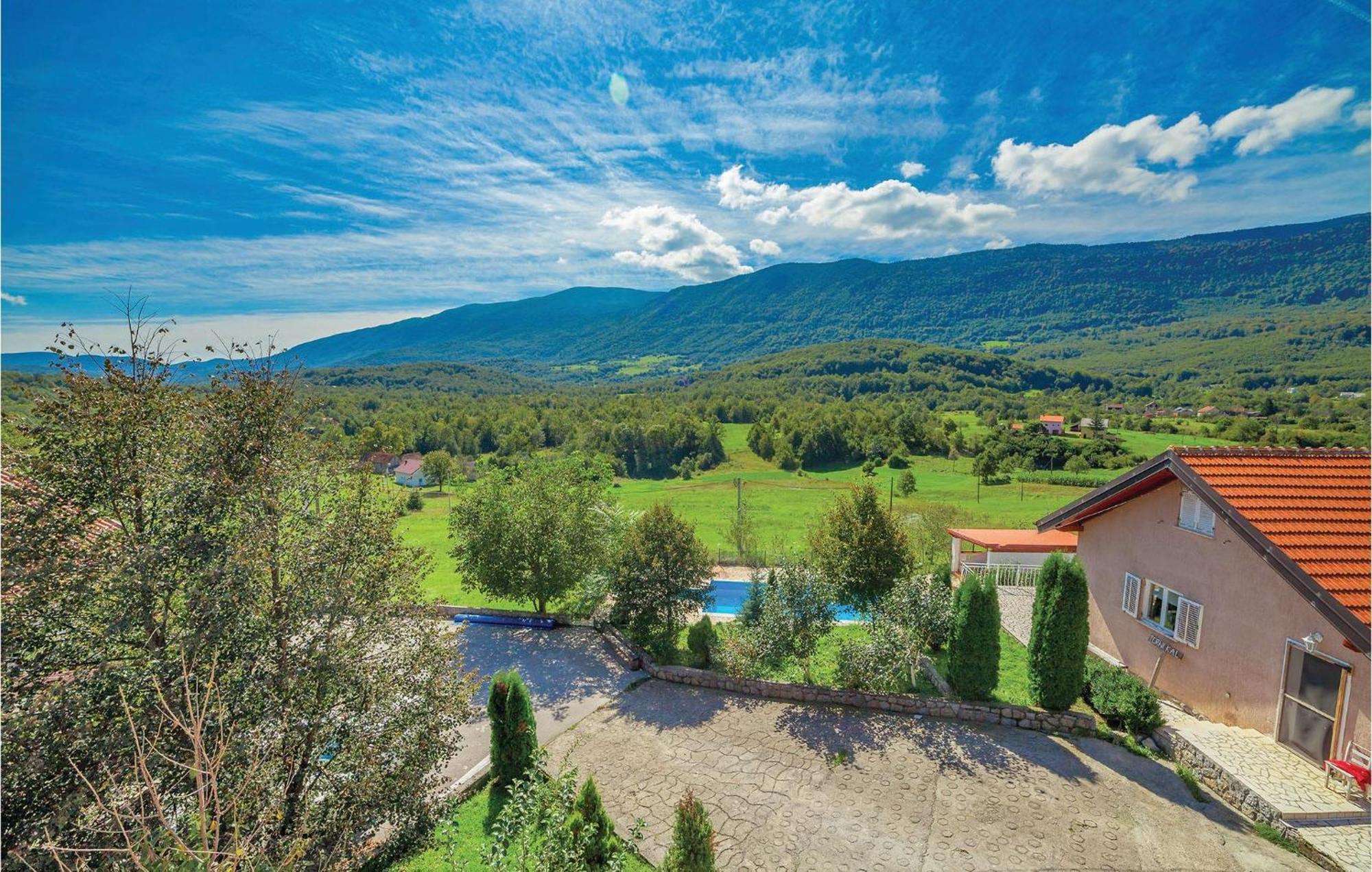 7 Bedroom Pet Friendly Home In Crni Kal Crni Kal  Екстериор снимка