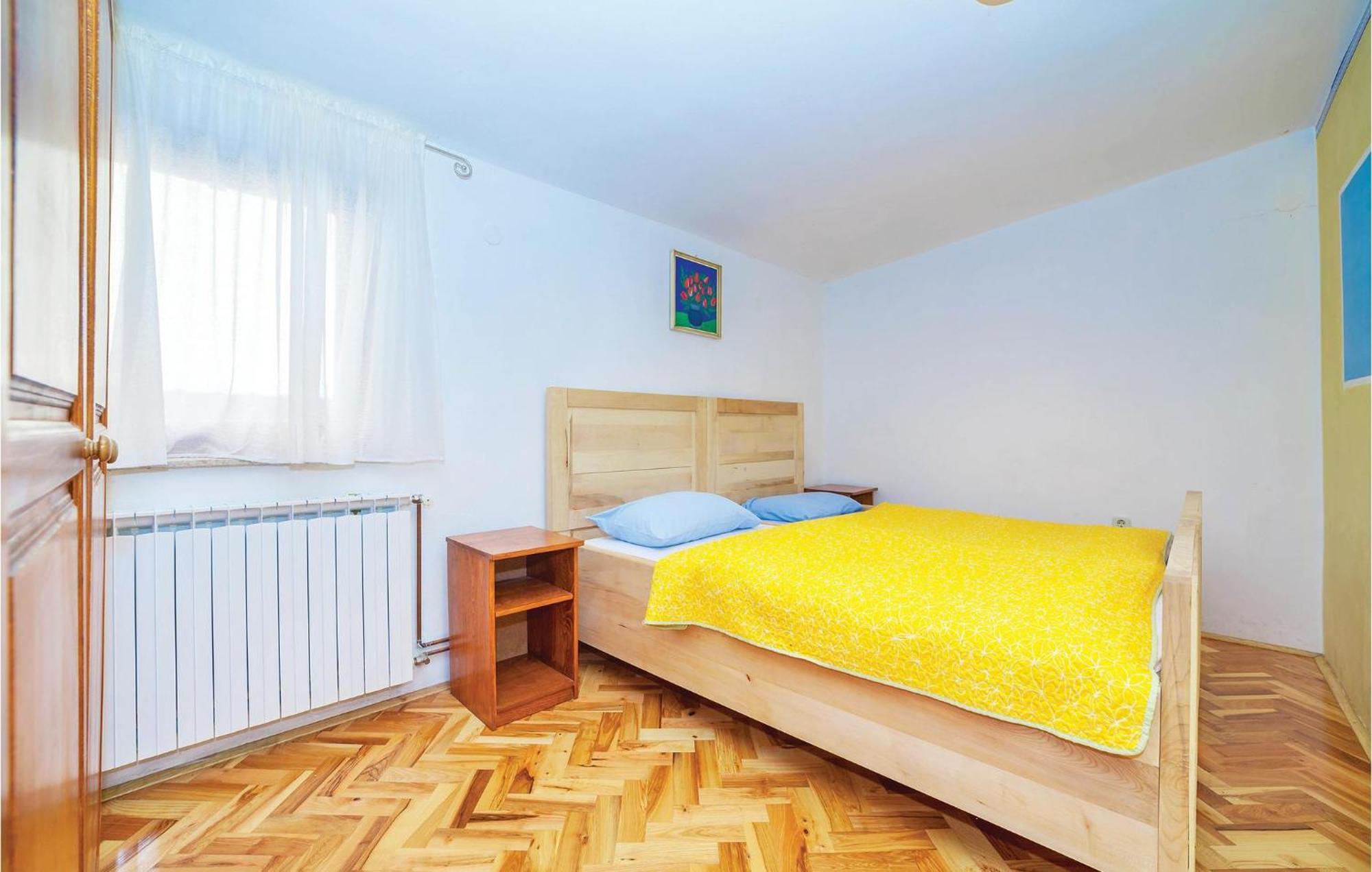 7 Bedroom Pet Friendly Home In Crni Kal Crni Kal  Екстериор снимка