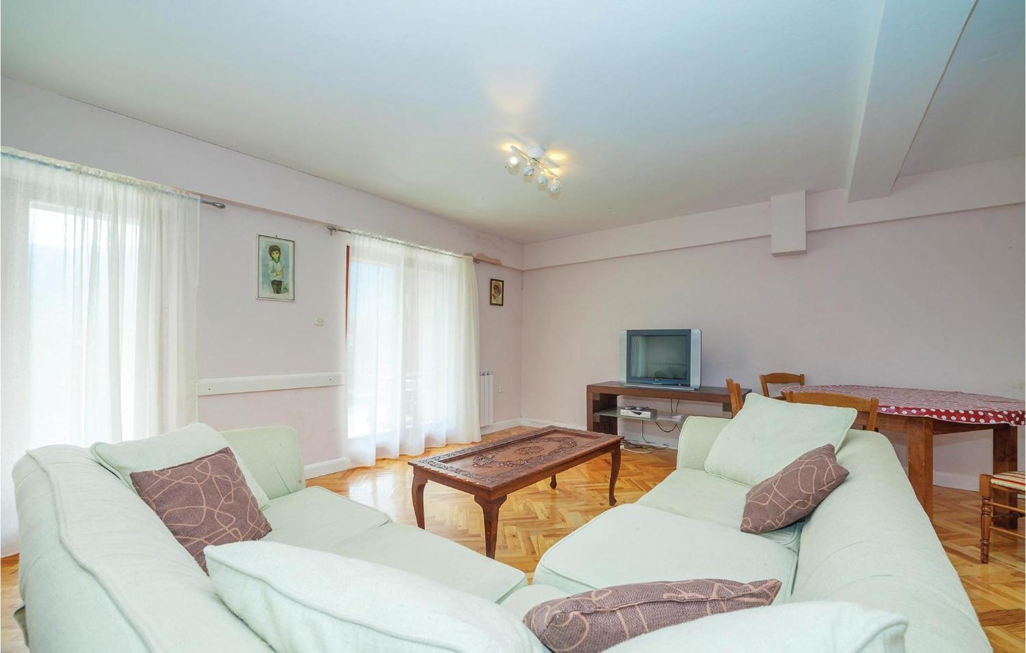 7 Bedroom Pet Friendly Home In Crni Kal Crni Kal  Екстериор снимка