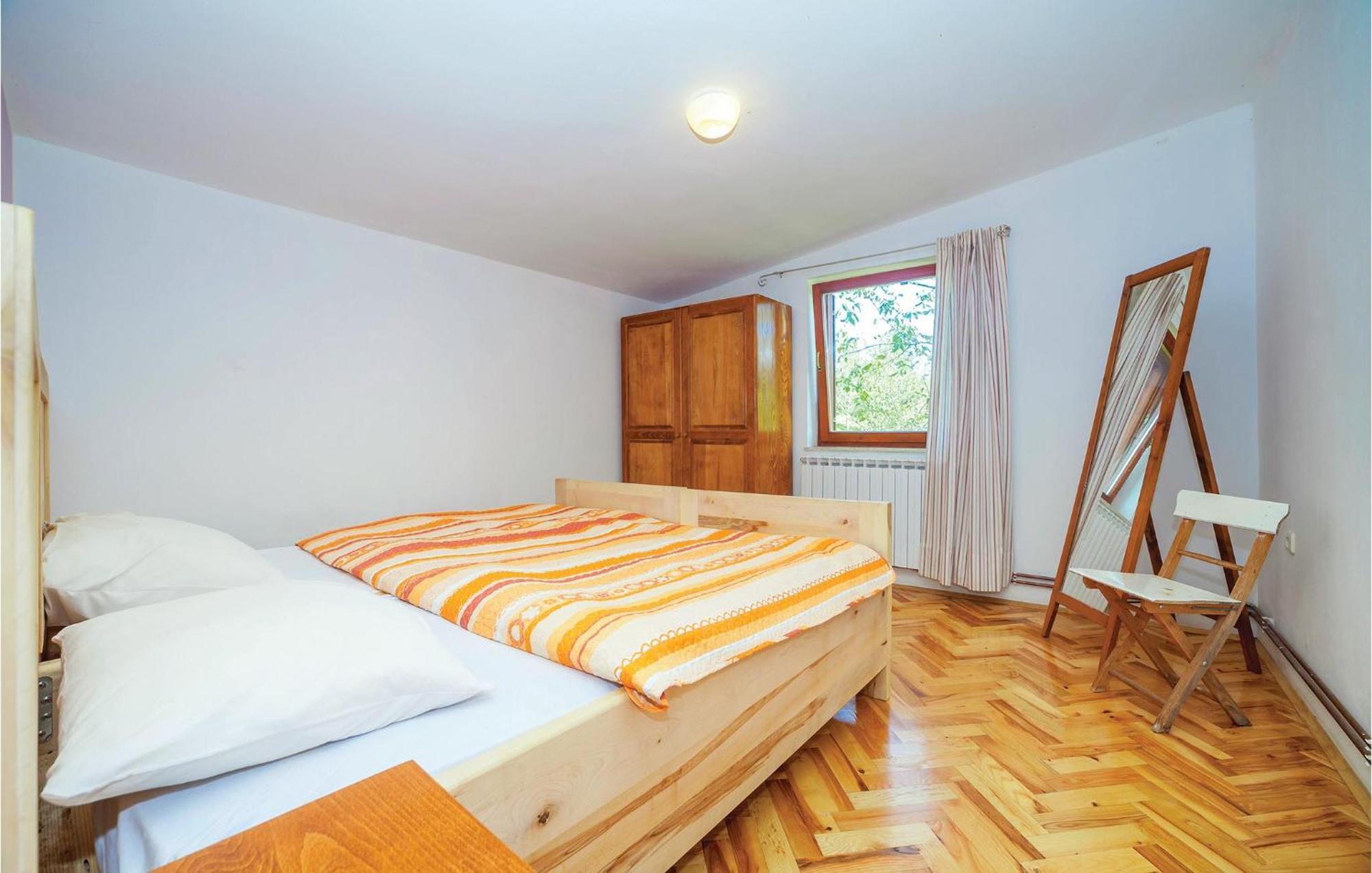 7 Bedroom Pet Friendly Home In Crni Kal Crni Kal  Екстериор снимка