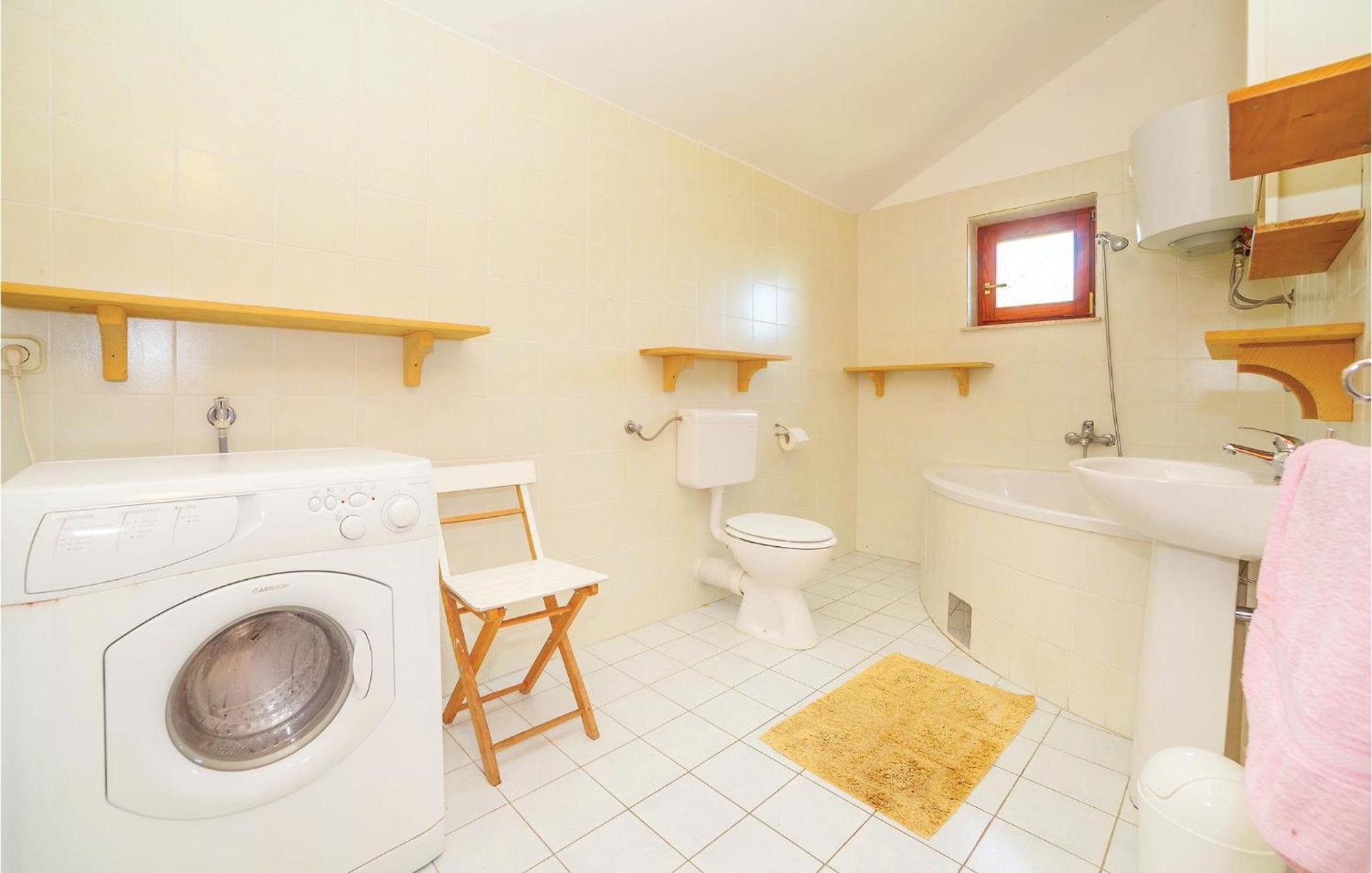 7 Bedroom Pet Friendly Home In Crni Kal Crni Kal  Екстериор снимка