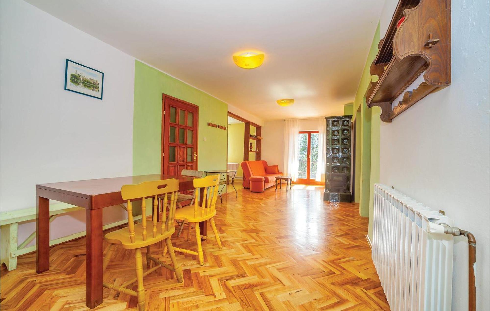7 Bedroom Pet Friendly Home In Crni Kal Crni Kal  Екстериор снимка