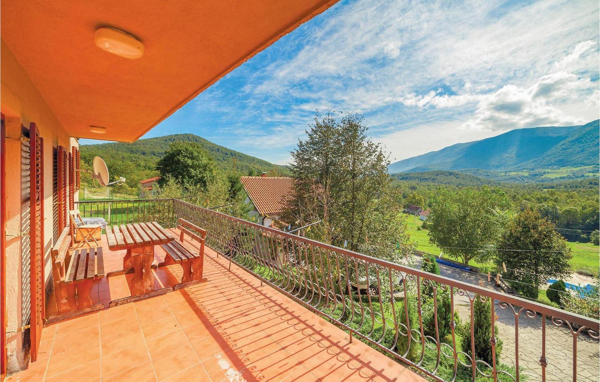 7 Bedroom Pet Friendly Home In Crni Kal Crni Kal  Екстериор снимка